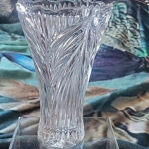 Lead Crystal Floral vase Starburst/leaf  pattern
